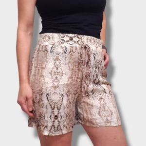 Mile Gabrielle Snake Pattern Shorts Size M